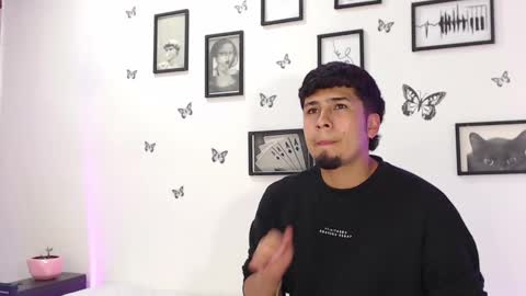 Snapshot of coupsextop chatting on 12/27/24, 08:45 Juli and Liam online show from 12/27/24, 08:45