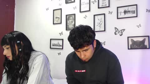 Snapshot of coupsextop chatting on 01/07/25, 08:03 Juli and Liam online show from 01/07/25, 08:03