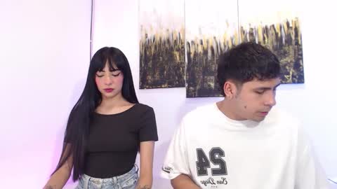 Snapshot of coupsextop chatting on 09/22/25, 04:47 Juli and Liam online show from 09/22/25, 04:47