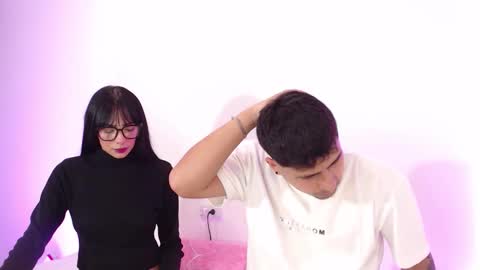 Snapshot of coupsextop chatting on 10/06/25, 04:21 Juli and Liam online show from 10/06/25, 04:21