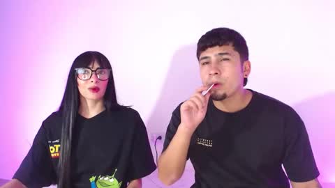 Snapshot of coupsextop chatting on 10/26/25, 05:13 Juli and Liam online show from 10/26/25, 05:13