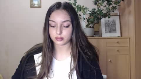 Courtney online show from 01/16/25, 06:16