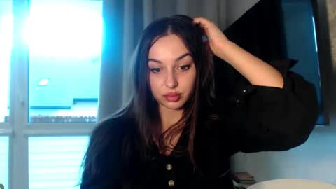 Courtney online show from 10/07/25, 01:52