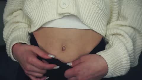 Yui online show from 01/28/25, 01:38