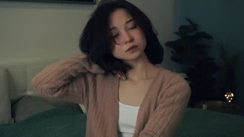 Yui online show from 01/29/25, 07:25