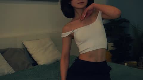 Yui online show from 02/01/25, 10:37