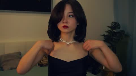 Yui online show from 02/14/25, 07:49