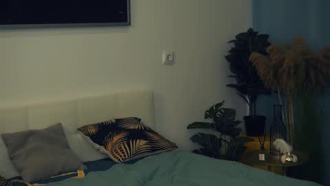 Yui online show from 02/27/25, 10:37