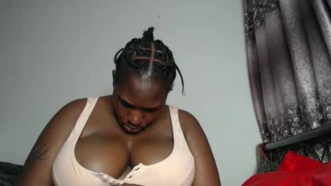 Erykah online show from 04/10/26, 06:34