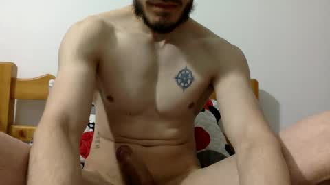 Snapshot of cr7arquitecto9 chatting on 01/01/25, 01:58 R9cam7 online show from 01/01/25, 01:58