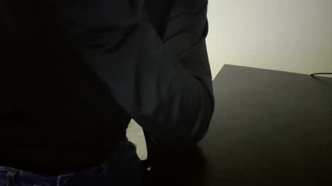 Snapshot of crafty333 chatting on 12/20/25, 10:06 crafty333 online show from 12/20/25, 10:06