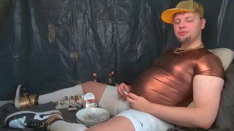 Snapshot of cravingboy chatting on 10/25/25, 11:51 robin online show from 10/25/25, 11:51