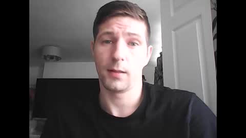 crazy20241987 online show from 04/17/26, 09:12