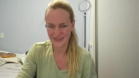 Anny online show from 03/09/26, 12:14