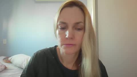 Anny online show from 05/05/26, 10:56