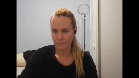 Anny online show from 05/15/26, 11:45