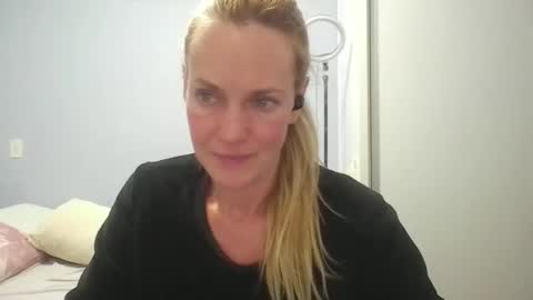 Anny online show from 05/18/26, 12:18