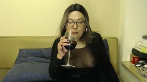 Snapshot of crazychika chatting on 01/06/25, 05:38 Kelly online show from 01/06/25, 05:38