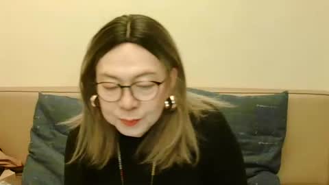 Snapshot of crazychika chatting on 12/21/25, 03:30 Kelly online show from 12/21/25, 03:30