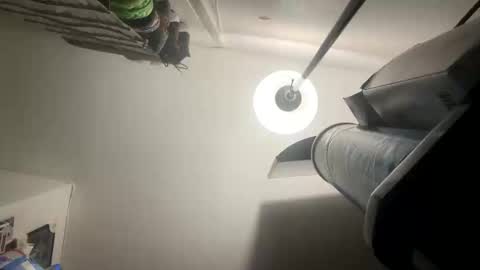 Snapshot of crazydill28 chatting on 09/12/25, 04:07 crazydill28 online show from 09/12/25, 04:07