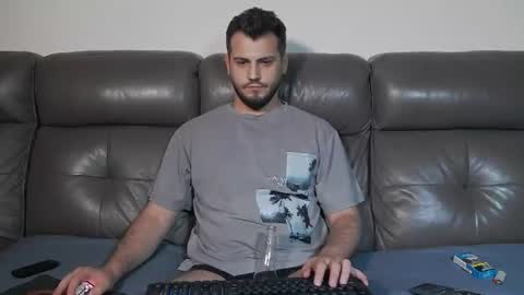 Crazy online show from 07/03/26, 08:37