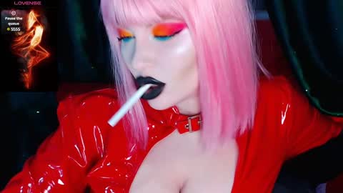 Snapshot of crazypinkyball chatting on 12/20/24, 12:16 Roxy online show from 12/20/24, 12:16