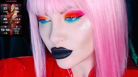 Snapshot of crazypinkyball chatting on 01/16/25, 12:53 Roxy online show from 01/16/25, 12:53