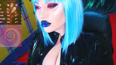 Snapshot of crazypinkyball chatting on 12/03/25, 02:48 Roxy online show from 12/03/25, 02:48