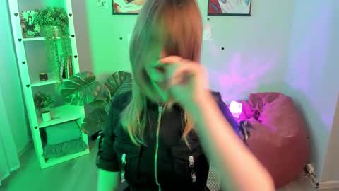 Alice online show from 02/21/26, 01:12