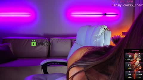 Snapshot of crazzy_cherry chatting on 01/02/25, 01:19 crazzy cherry online show from 01/02/25, 01:19