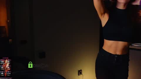 Snapshot of crazzy_cherry chatting on 10/14/25, 04:08 crazzy cherry online show from 10/14/25, 04:08