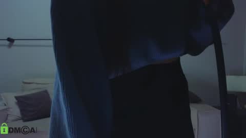 Snapshot of crazzy_cherry chatting on 11/25/25, 11:10 crazzy cherry online show from 11/25/25, 11:10