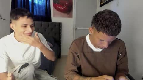 crazzy_master1 online show from 04/05/26, 06:49