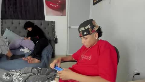 crazzy_master1 online show from 04/06/26, 04:46