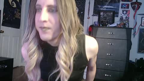 Sylvia online show from 02/26/25, 12:38