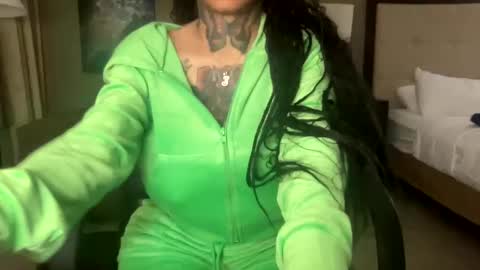 CreamyExotica online show from 12/28/24, 10:14