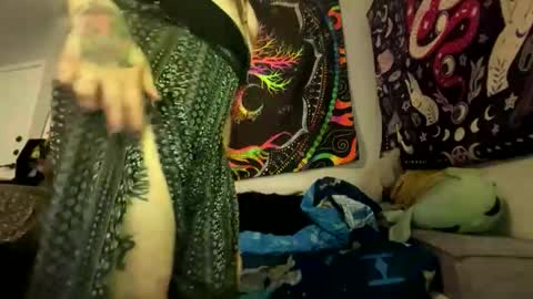 creamykellz online show from 10/12/25, 01:54