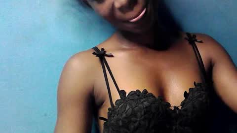 creamyxsugar online show from 11/25/25, 08:20