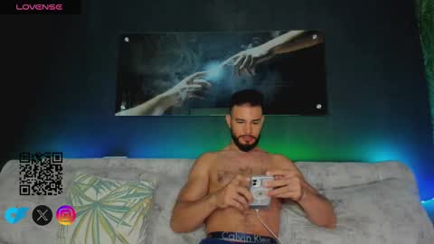 Snapshot of crhistian1_ chatting on 03/06/25, 02:09 CRHISTIAN online show from 03/06/25, 02:09