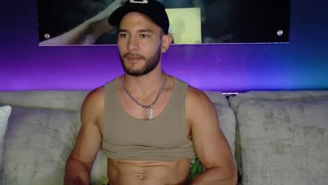 Snapshot of crhistian1_ chatting on 09/09/25, 11:04 CRHISTIAN online show from 09/09/25, 11:04