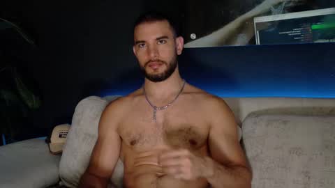 Snapshot of crhistian1_ chatting on 11/01/25, 03:47 CRHISTIAN online show from 11/01/25, 03:47