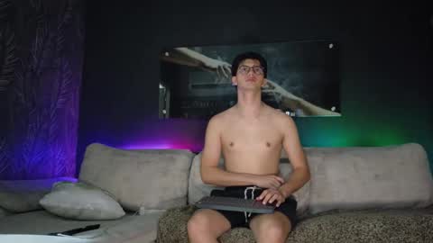 CRHISTIAN online show from 04/14/26, 01:55