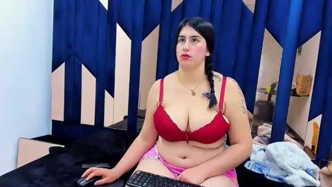 Criistaal   online show from 12/12/24, 07:19