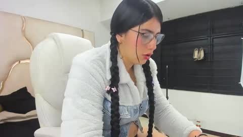 Criistaal   online show from 02/07/25, 04:37