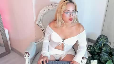 CristyBloom  online show from 05/08/26, 10:48
