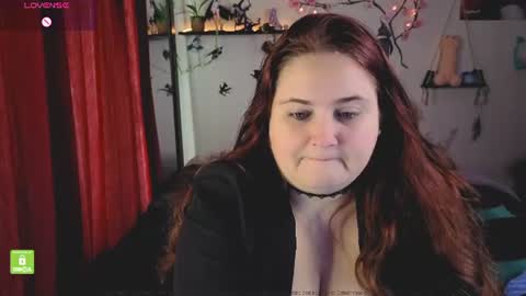 Snapshot of crim0nrose chatting on 06/09/26, 06:14 Crimson Rose online show from 06/09/26, 06:14