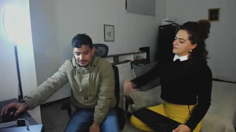 Crimson heart online show from 12/01/24, 11:36