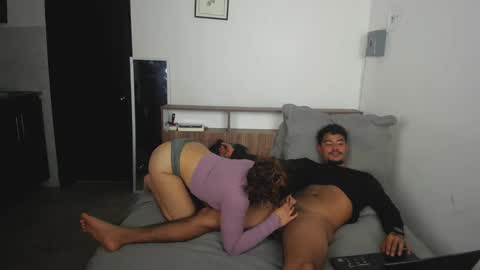 Crimson heart online show from 01/31/25, 01:33