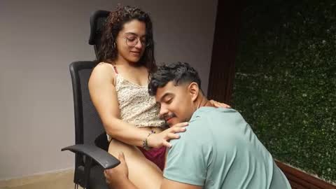 Crimson heart online show from 12/04/25, 01:31