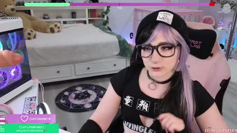 Snapshot of crimsonkitten chatting on 01/16/25, 03:56 Crimson Kitten online show from 01/16/25, 03:56